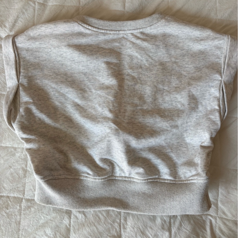 Stile By Per Lei Boutique- Bailey Rose Women’s Heather Gray Crop Top View 3